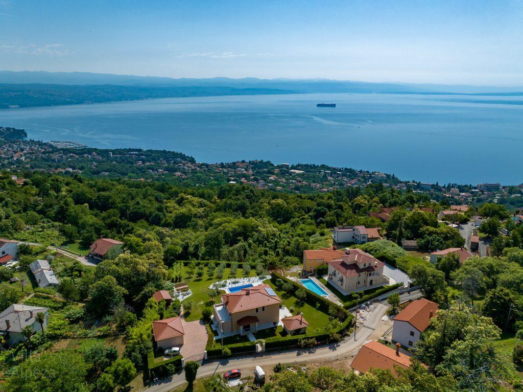 Luxury vacation villa Alpeza