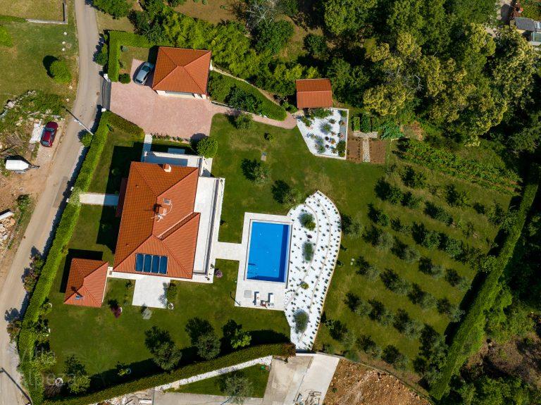Luxury vacation villa Alpeza