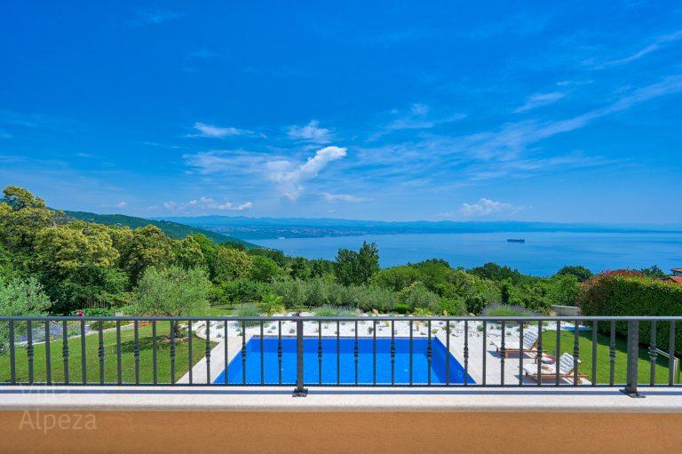 Pool - luxury vacation villa Alpeza