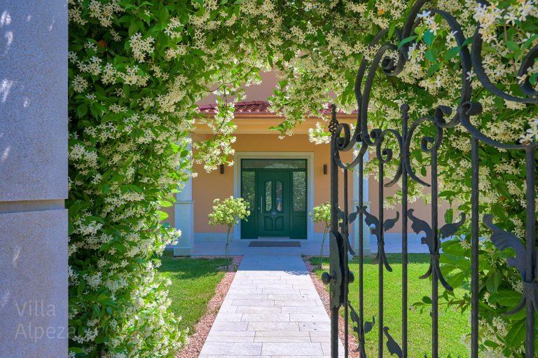 Luxury vacation villa Alpeza