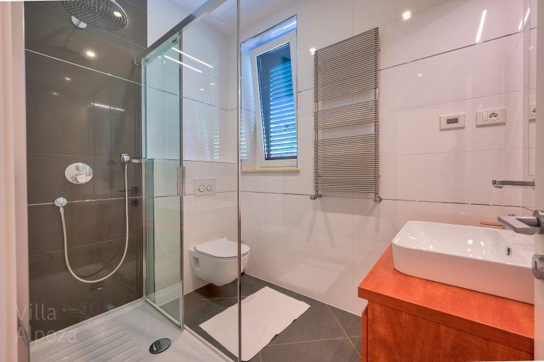 3 bathrooms - Luxury vacation villa Alpeza